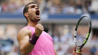 Carlos Alcaraz irá en búsqueda del Us Open tras vencer en tres sets corridos a Novak Djokovic