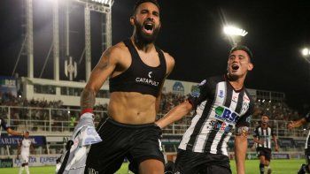 En el final, Central Córdoba (SdE) se llevó un triunfo vital para su objetivo