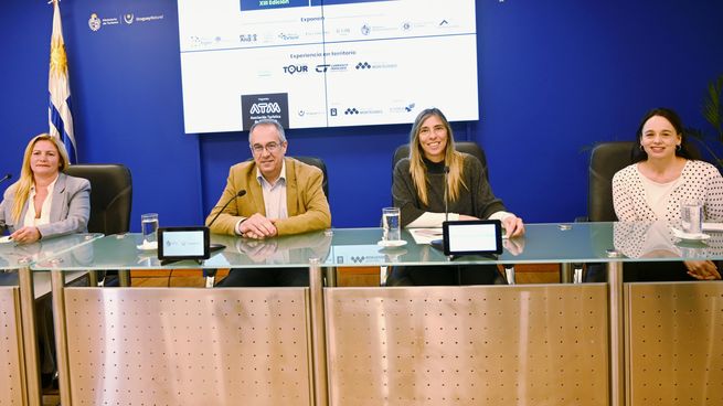 El gobierno impulsa el turismo social y plantea la actividad como un derecho humano.