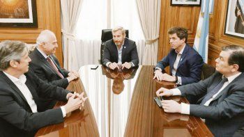 obras. El ministro del Interior, Rogelio Frigerio, recibió a los gobernadores de Santa Fe y de Santiago del Estero, Miguel Lifschitz y Gerardo Zamora.