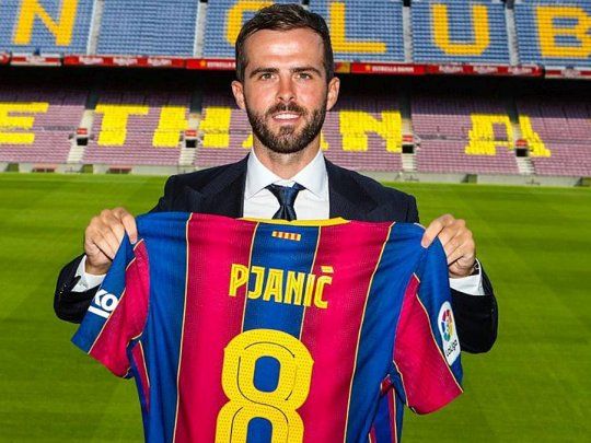 Pjanic llegó al Barcelona, Antes vestía la camiseta de Juventus.