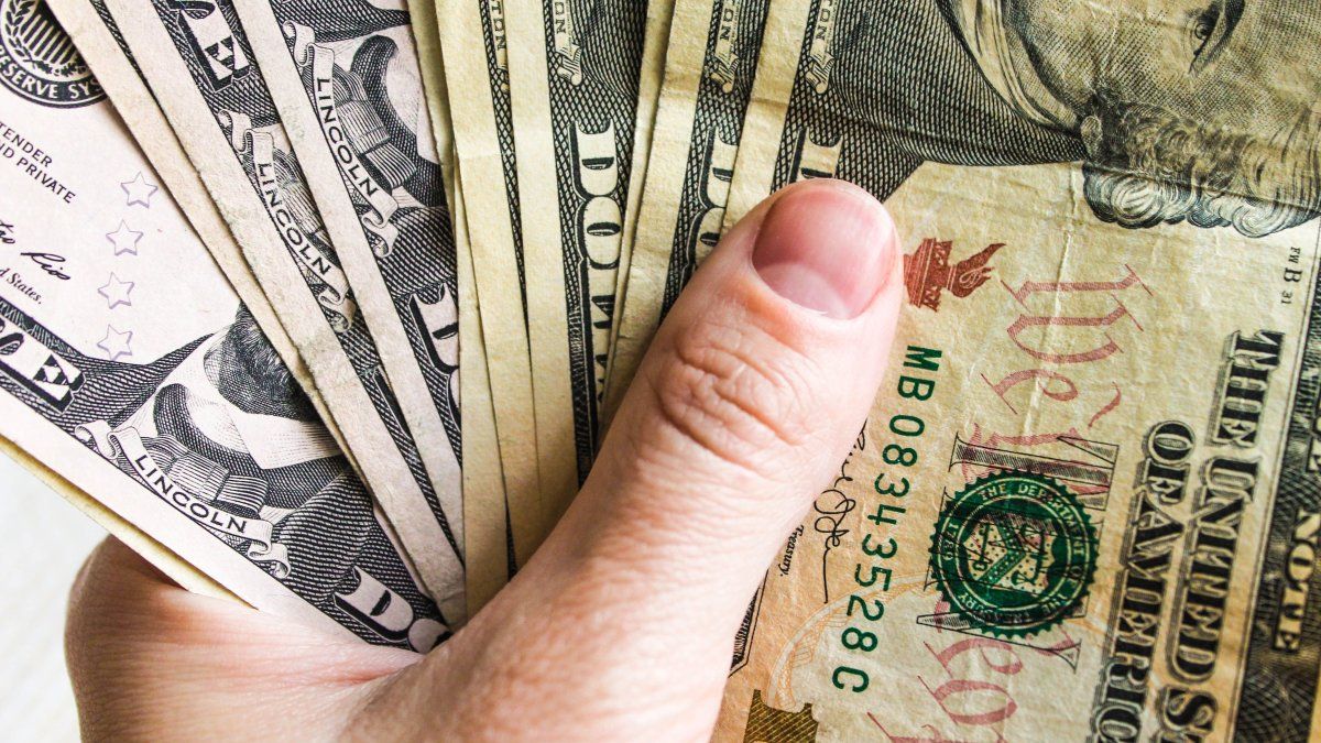 Pax cambiaria: el dlar oficial se acerca a su mnimo nivel en tres semanas