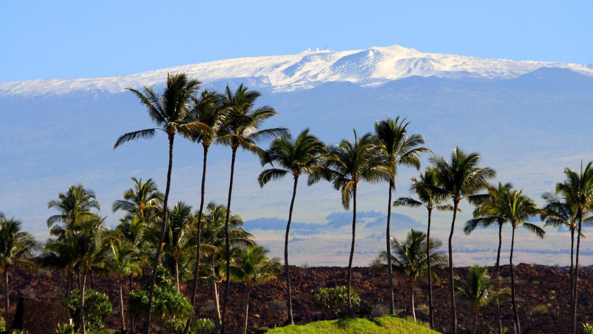 The highest mountain in the world is not Everest and geologists give a curious explanation