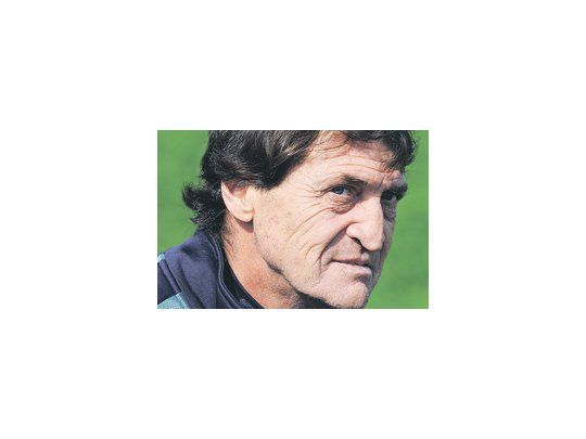 La alegría de Julio Falcioni por este título, aunque tiene que renovar su contrato. Ya dijo que quiere seguir.
