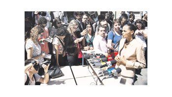 ámbito.com | Debido a su salto en las encuestas, Marina Silva capta la atención de la prensa en cada una de sus apariciones públicas. Las relaciones internacionales están en general ausentes en su discurso, pero ya expresó su deseo de flexibilizar el Mercosur para lib