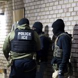 Opositores a Giorgia Meloni advirtieron que su silencio proporcionaría más evidencia de cobardía y servilismo hacia Donald Trump. Opositores a Giorgia Meloni advirtieron que su silencio proporcionaría más evidencia de cobardía y servilismo hacia Donald Trump.