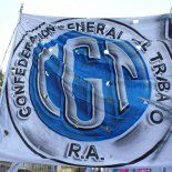 La CGT se moviliza a Plaza de Mayo. La CGT se moviliza a Plaza de Mayo.