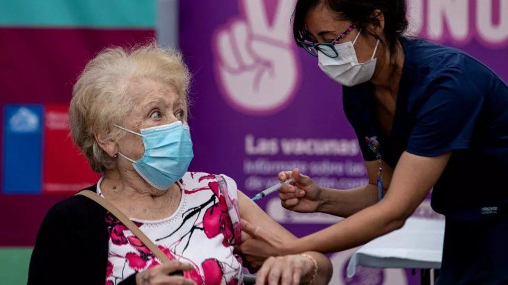 En Chile, el 25% de la población ya recibió su vacuna contra el coronavirus.