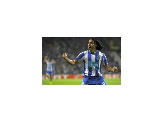 El colombiano Radamel Falcao fue la figura de su equipo al anotar cuatro goles.