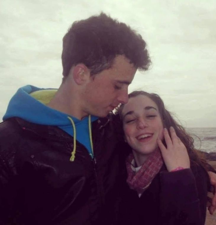 They maintained a relationship since adolescence. They maintained a relationship since adolescence.