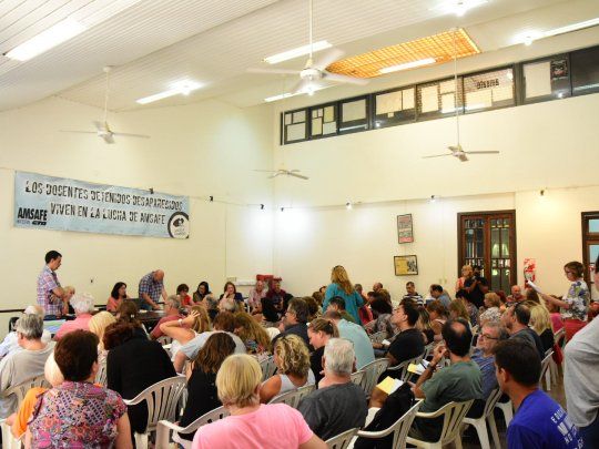 Los gremios docentes de Santa Fe rechazaron la oferta salarial y van al paro.&nbsp;