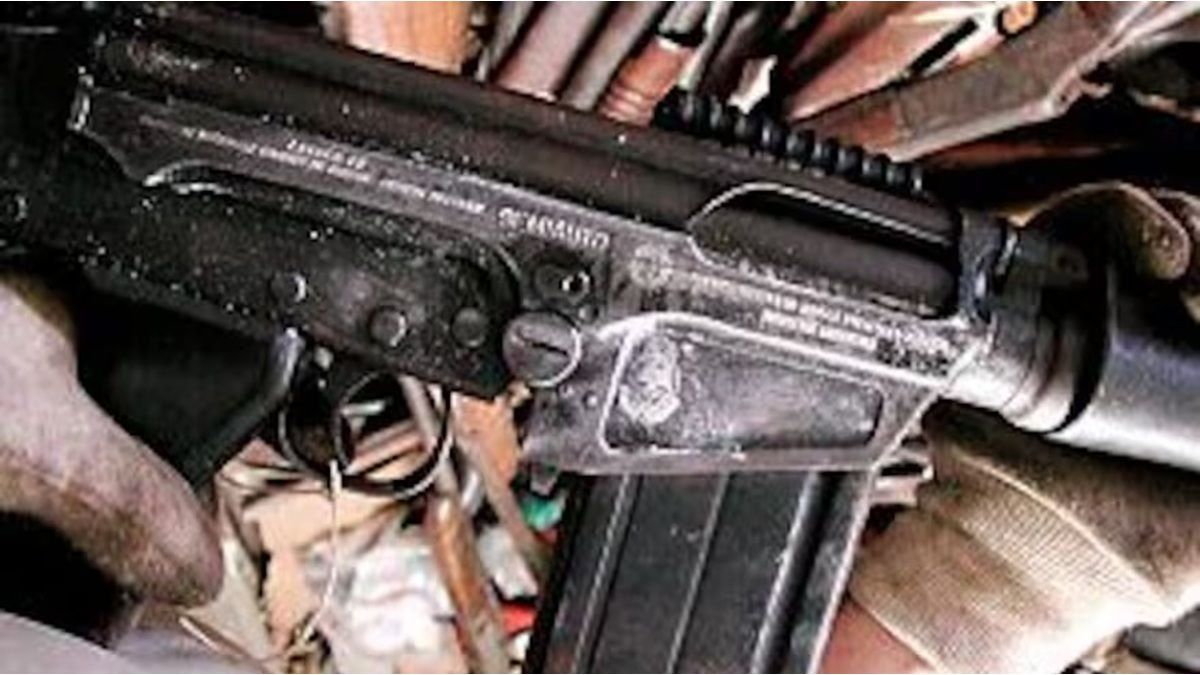 Hallaron un FAL argentino entre el armamento del Comando Vermelho de Brasil Hallaron un FAL argentino entre el armamento del Comando Vermelho de Brasil