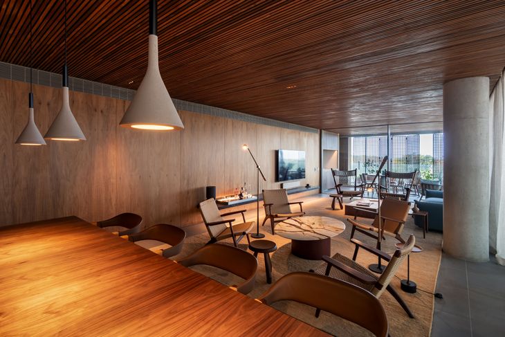 Signature by the Sea: living y comedor integrados, con diseño contemporáneo y grandes superficies vidriadas que priorizan luz natural, vistas abiertas y continuidad espacial Signature by the Sea: living y comedor integrados, con diseño contemporáneo y grandes superficies vidriadas que priorizan luz natural, vistas abiertas y continuidad espacial