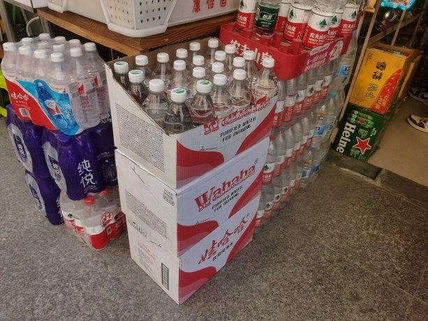 La expansión del grupo Wahaha combinó producción local, marcas masivas y una red industrial que creció al ritmo del consumo interno chino.