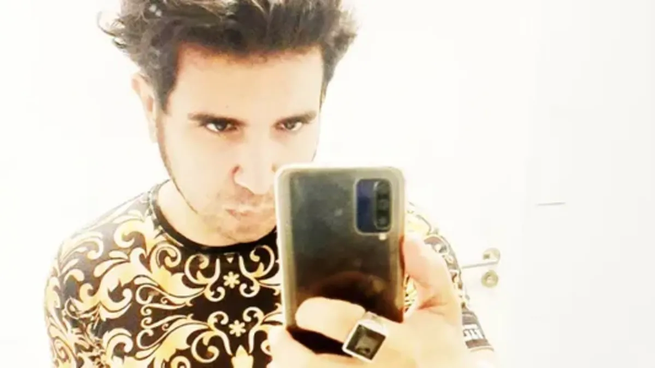 celular fernando sabag 2022.jpg