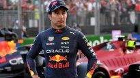 Sergio Checo Pérez no dejó de trabajar en equipo con sus mecánicos e ingenieros de Red Bull durante el período vacacional de la Fórmula 1.