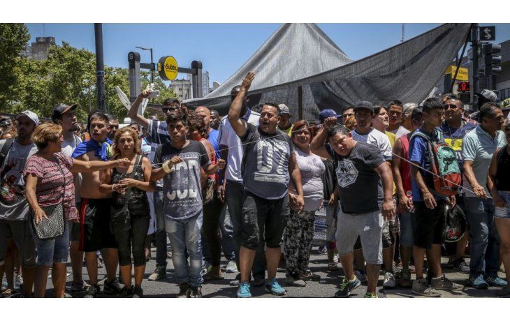 Los manteros llegaron a un acuerdo con la Ciudad tras dos días de corte.