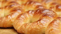 With a simple recipe we can prepare some delicious croissants. With a simple recipe we can prepare some delicious croissants.