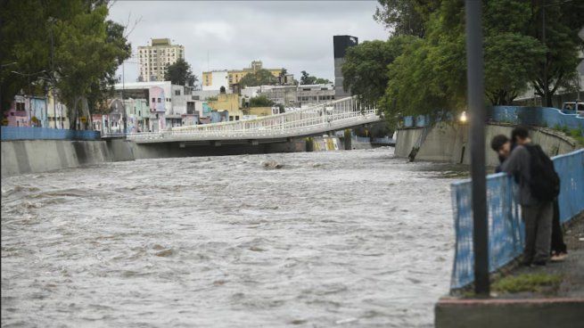 La crecida del río Suquía continúa preocupando a la ciudad de Córdoba