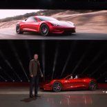 El empresario Elon Musk expresó que este nuevo proyecto forma parte de su objetivo de ampliar el alcance de la movilidad eléctrica más, combinando la tecnología proveniente de Tesla con innovaciones en aerodinámica y materiales ultraligeros. El empresario Elon Musk expresó que este nuevo proyecto forma parte de su objetivo de ampliar el alcance de la movilidad eléctrica más, combinando la tecnología proveniente de Tesla con innovaciones en aerodinámica y materiales ultraligeros.