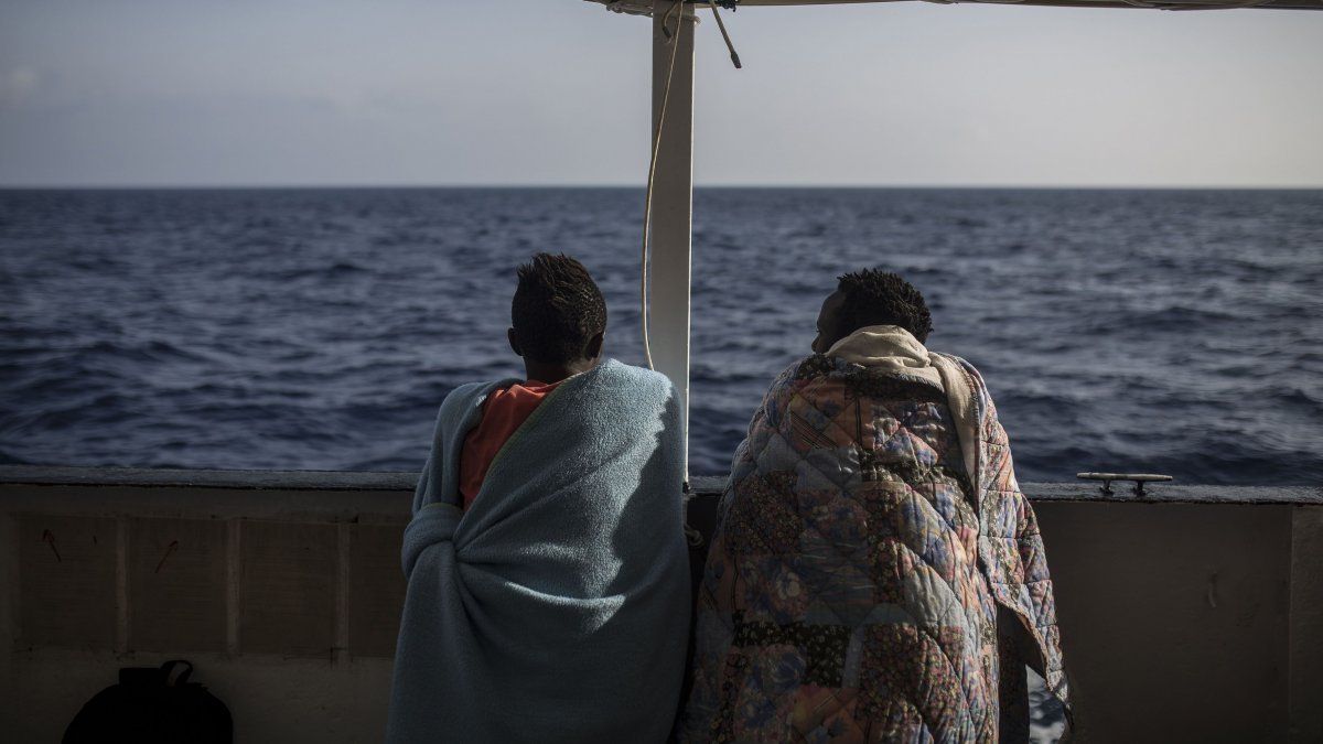 Doctors Without Borders rescued 240 migrants in the Mediterranean