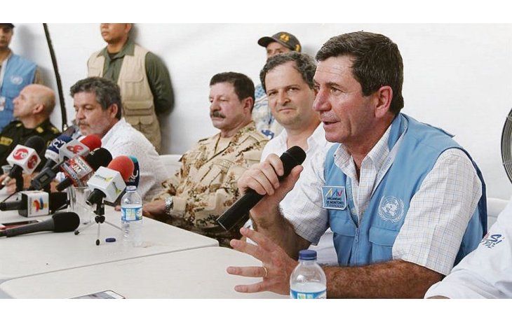 ámbito.com | VISITA. El general Javier Pérez Aquino, jefe de los observadores militares, está a cargo del grupo integrado por 40 hombres del Ejército, 27 de la Armada, 11 de la Fuerza Aérea, 14 de Gendarmería, dos mujeres del Ejército y 5 gendarmes femeninos.