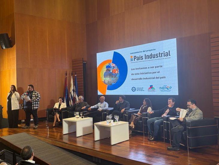 Autoridades, empresarios y trabajadores impulsan Autoridades, empresarios y trabajadores impulsan