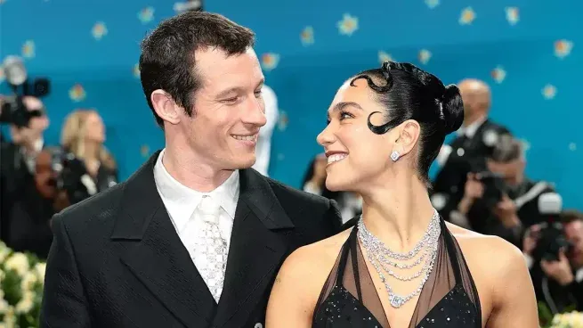 La pareja confirmó que está comprometida desde mediados de este 2025.