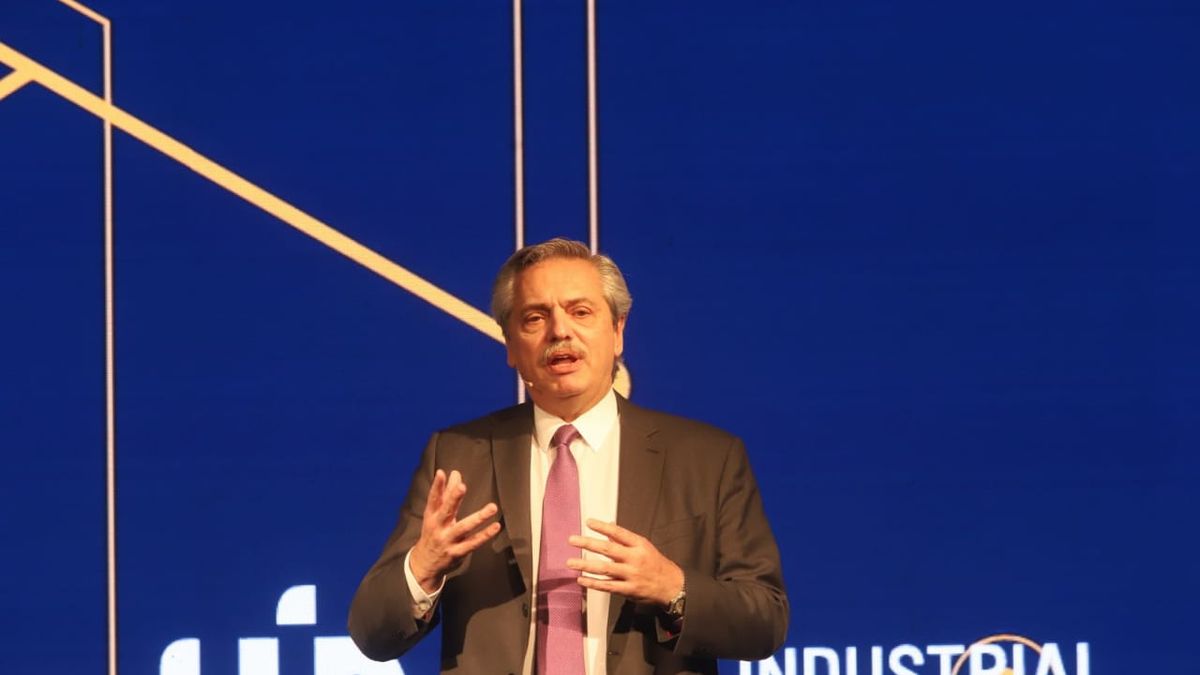 Alberto Fernández will attend the closing of the 27th Industrial Conference organized by the UIA