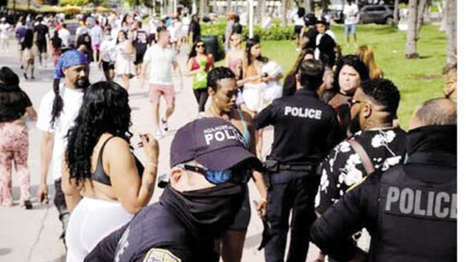 Controles. Como consecuencia de la ola de incidentes, se desplegó en Miami un amplio operativo de seguridad ante la llegada de turistas por inicio de la primavera.