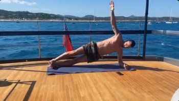 Zlatan no para de entrenar ni en su yate