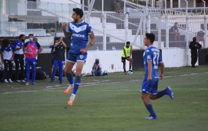 Vélez le ganó a Central Córdoba en Santiago del Estero por la Copa Diego Maradona.