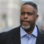 La caída de una estrella que ganó millones en la NBA. La caída de una estrella que ganó millones en la NBA.