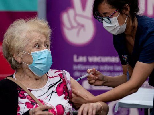 En Chile, el 88% de la población&nbsp; objetivo ya completó el esquema de vacunación.