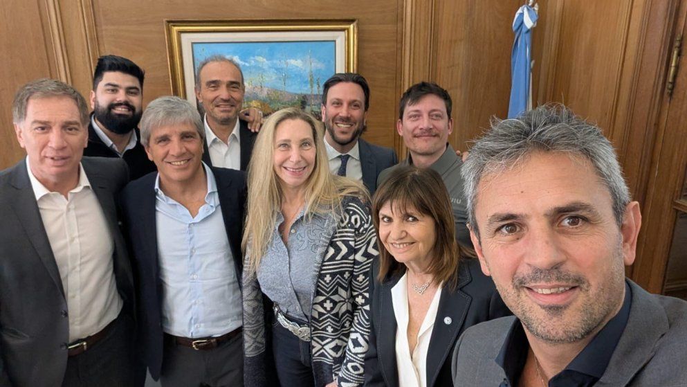 La mesa política del Gobierno se congrega este martes en Casa Rosada para definir la estrategia legislativa.