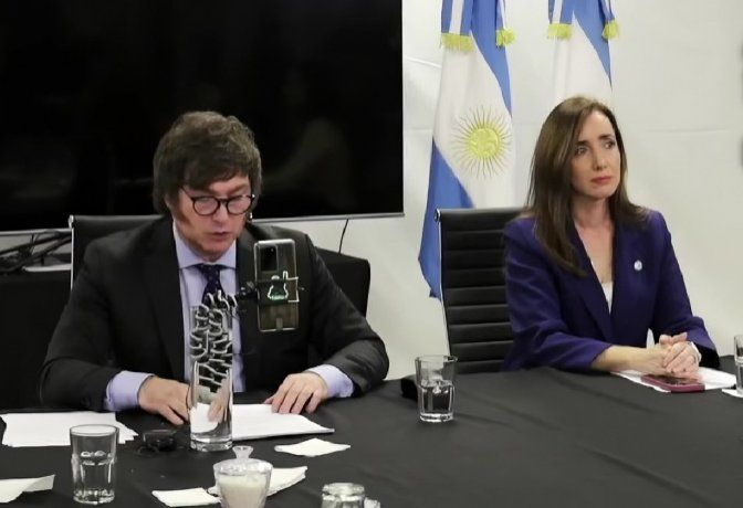 Javier Milei junto a Victoria Villarruel durante el anuncio de su programa de gobierno. Javier Milei junto a Victoria Villarruel durante el anuncio de su programa de gobierno.