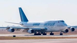 un avion venezolano con iranies fue retenido en ezeiza por sospechas de la justicia