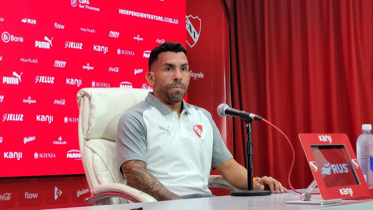 Carlos Tevez guaranteed his continuity and put a cold shoulder to the controversy over the arbitrations