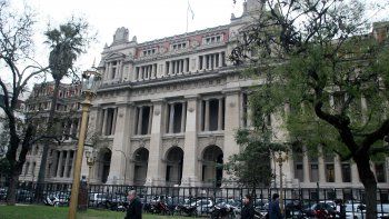 la corte suprema dispuso el regreso a la presencialidad plena del poder judicial