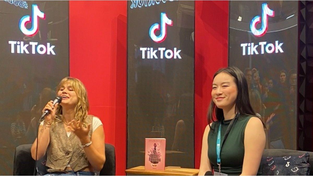 TikTok at the Book Fair: the least expected crossing