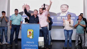 Segio Ziliotto, gobernador electo de La Pampa, junto al camporista Luciano Di Nápoli, quien le arrebató la intendencia de Santa Rosa a Cambiemos.