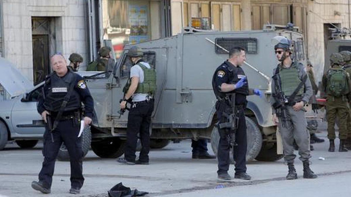 Israel detained 17 people for attacking a Palestinian village in the West Bank