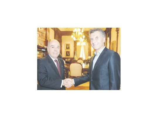 Mauricio Macri recibió ayer al canciller brasileño, Mauro Vieira, en una jornada de reuniones que reactivaron las relaciones de la Argentina con Brasil. El próximo encuentro será de ministros, en Davos, la semana próxima.