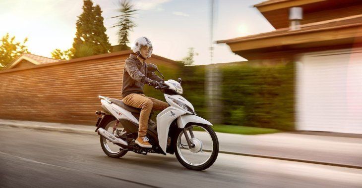 En cuanto a los protagonistas, Honda volvió a consolidarse como la marca más elegida, con la Wave 110 encabezando cómodamente el ranking de modelos.