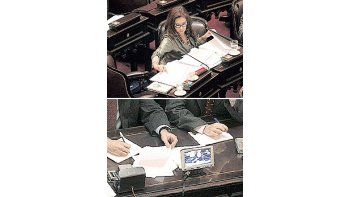 ámbito.com | Cristina de Kirchner,también con superpoderes:cuando defendió lossuperpoderes y la reglamentaciónde decretos denecesidad y urgencia,ocupó dos bancas delSenado para desplegar lospapeles. Un detalle: AlbertoFernández se llevó unpequeño t