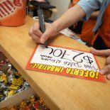 La comparación internacional es un habitual parámetro para establecer precios en el país. La comparación internacional es un habitual parámetro para establecer precios en el país.