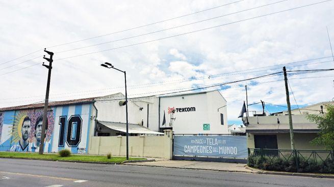 En TEXCOM se fabrican las camisetas del 70% de los clubes argentinos de fútbol.