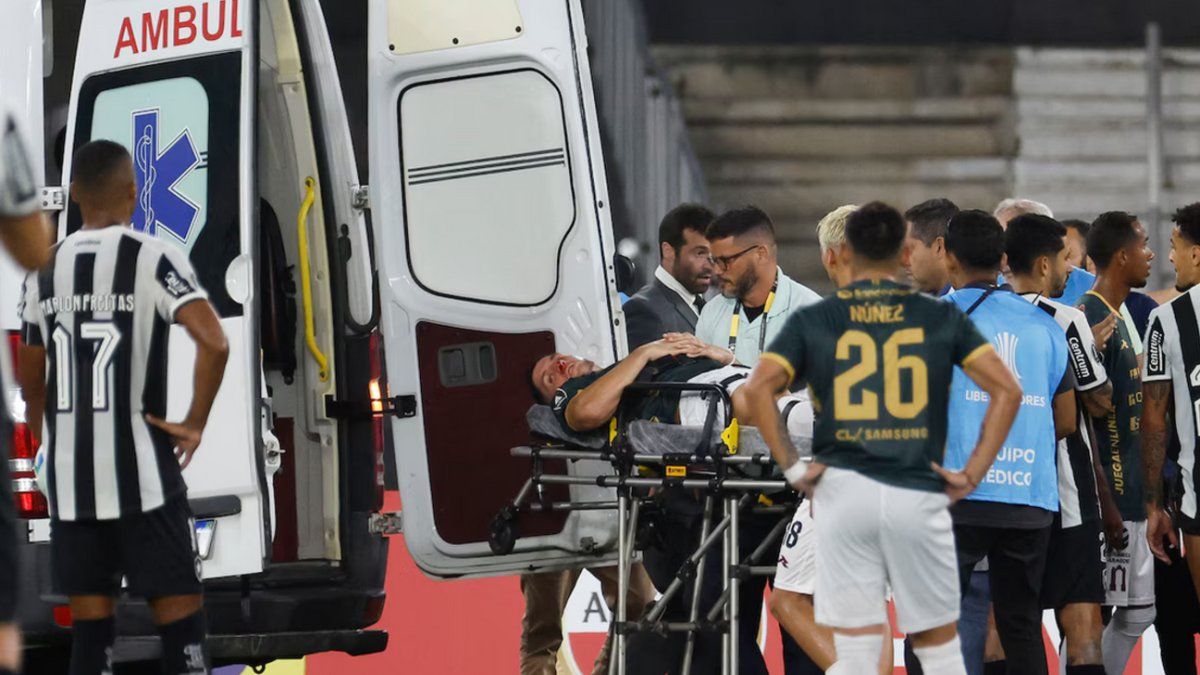 Tremendous head of heads in the Copa Libertadores left an Argentine hospitalized player