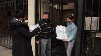 suterh entrega computadoras a los hijos de sus afiliados
