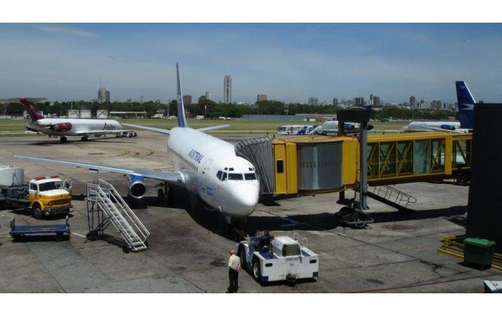 Audiencia pública: 9 empresas piden hoy casi 500 rutas aéreas